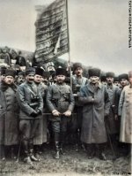 Başkomutan Mustafa Kemal, İzmit Yarımca'da İkinci Ağır Topcu Alayının denetiminde. (18.01.1923...jpg